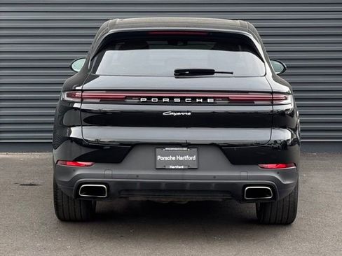 Used 2024 Porsche Cayenne image 6