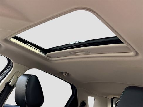 Used 2021 Ford EcoSport SES image 23