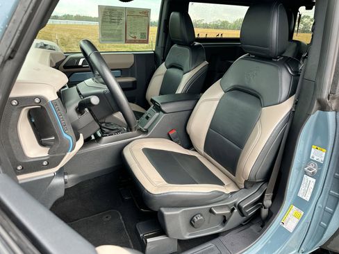 Used 2022 Ford Bronco Wildtrak image 11