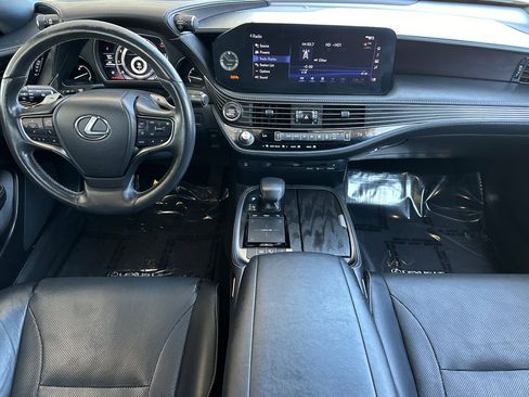 Used 2022 Lexus LS 500 w/ Cold Weather Package (CK) RWD image 13