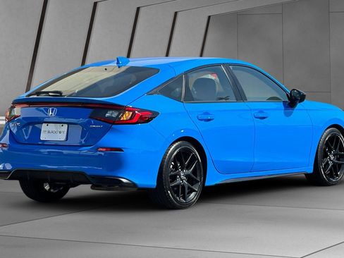 Used 2023 Honda Civic Sport image 4
