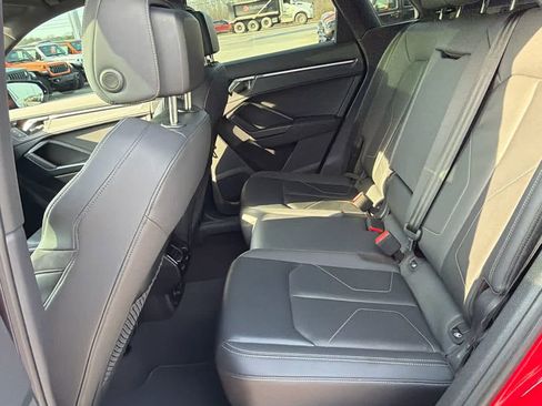 Used 2023 Audi Q3 2.0T Premium image 12