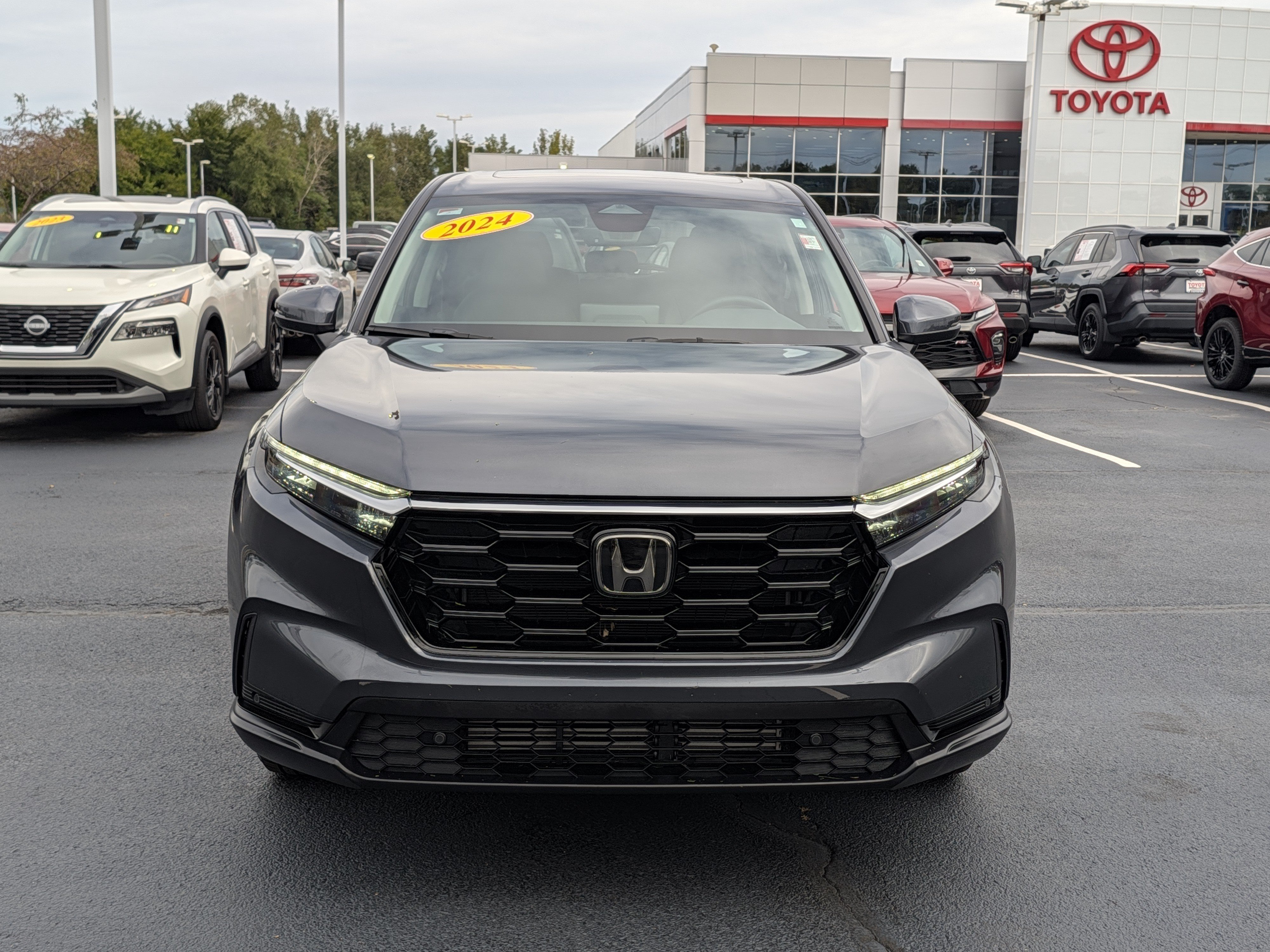 Used 2024 Honda CR-V EX-L image 2