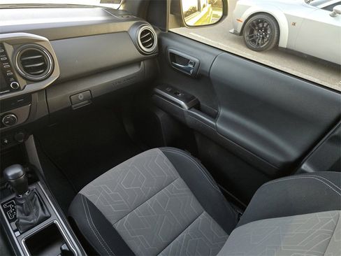 Used 2023 Toyota Tacoma TRD Sport image 19