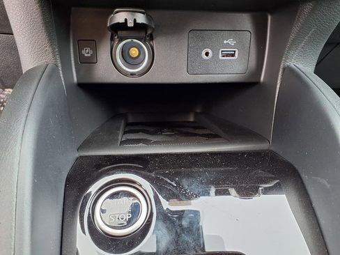 New 2025 Nissan Versa SV w/ Trunk Package image 34