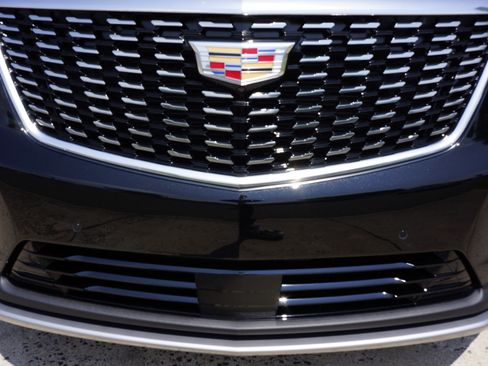 Used 2025 Cadillac XT5 Premium Luxury image 15