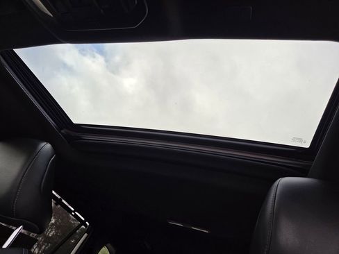 Used 2021 Toyota Highlander XSE image 13