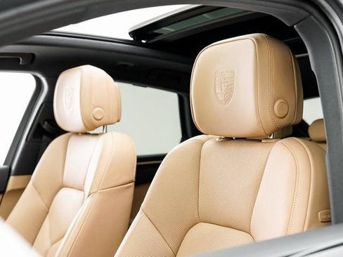 New 2026 Porsche Macan image 10