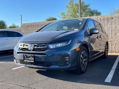 Used 2025 Honda Odyssey EX-L image 2