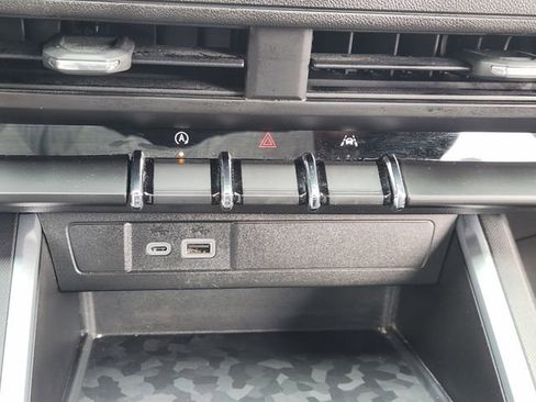 Used 2024 Chevrolet Colorado Trail Boss w/ Technology Package image 14