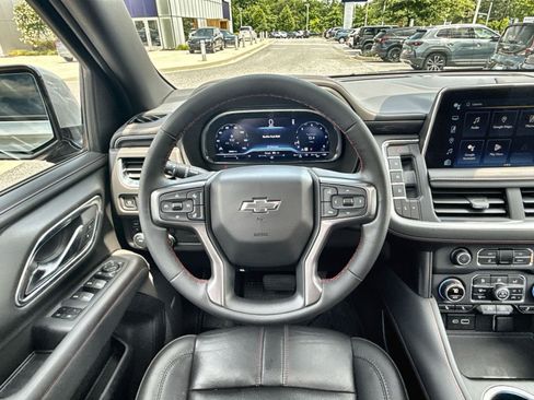 Used 2024 Chevrolet Suburban RST w/ Luxury Package AWD/4WD image 16
