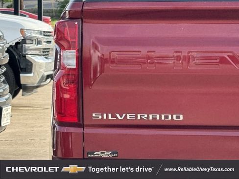 Used 2020 Chevrolet Silverado 1500 Custom w/ Infotainment Package RWD image 10