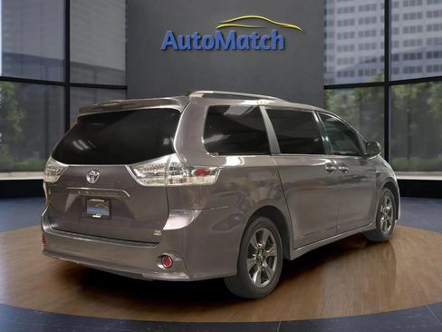 Used 2020 Toyota Sienna SE Premium AWD/4WD image 11