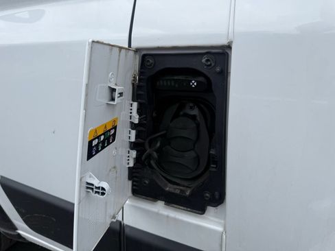 Used 2024 RAM ProMaster 3500 w/ Delivery Van Package FWD image 44