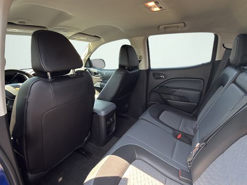 Used 2015 Chevrolet Colorado Z71 AWD/4WD image 38