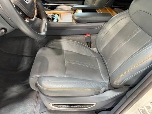 Used 2022 Jeep Grand Wagoneer Series II w/ Premium Group II image 23