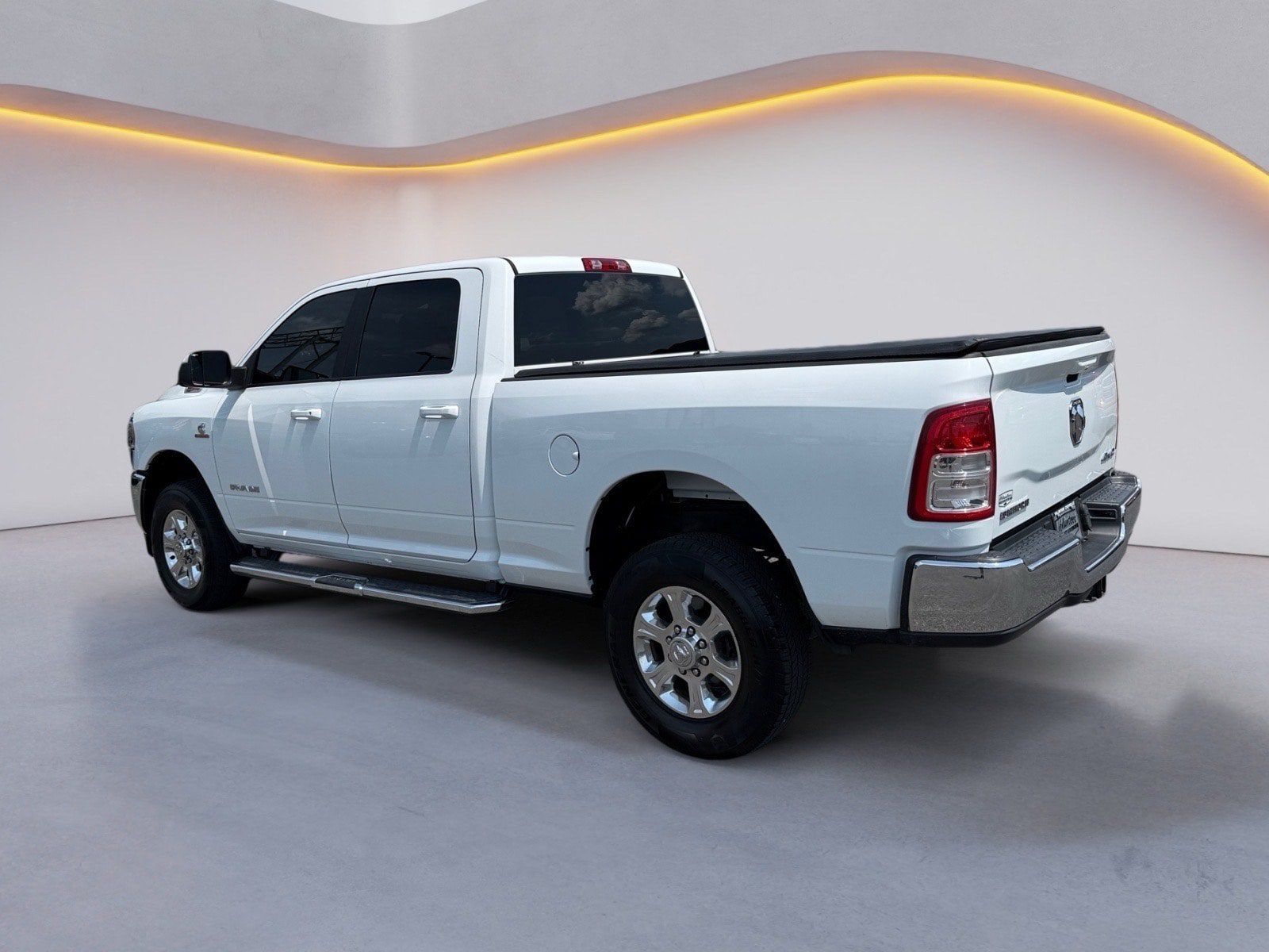 Used 2021 RAM 2500 Big Horn w/ Level 1 Equipment Group AWD/4WD image 5