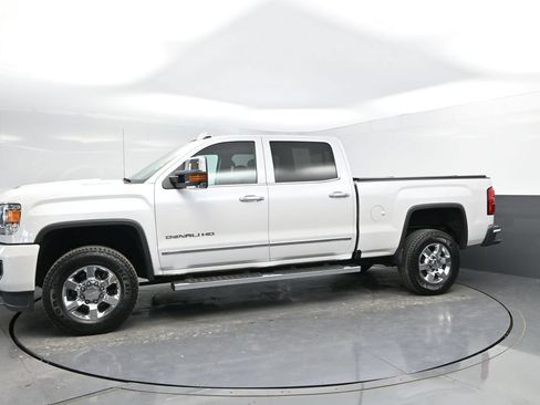 Used 2019 GMC Sierra 3500 Denali w/ Duramax Plus Package AWD/4WD image 4