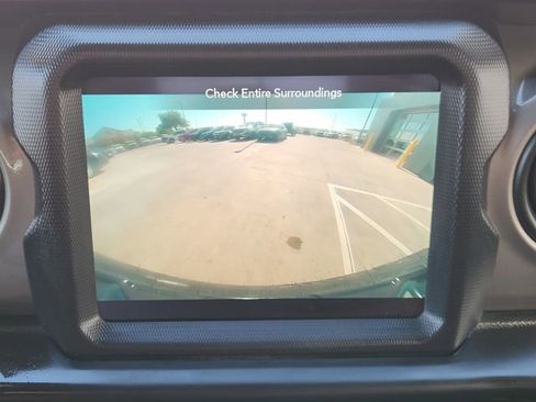 Used 2021 Jeep Wrangler Unlimited Sport image 19