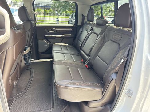 Used 2025 RAM 1500 Limited AWD/4WD image 12