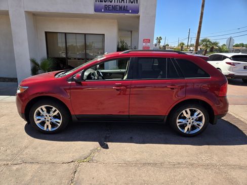 Used 2013 Ford Edge SEL FWD image 2