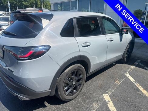 Used 2025 Honda HR-V Sport image 4