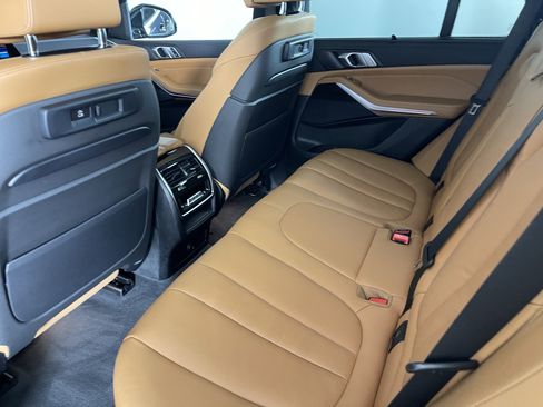 Certified 2022 BMW X5 xDrive40i w/ Executive Package image 17
