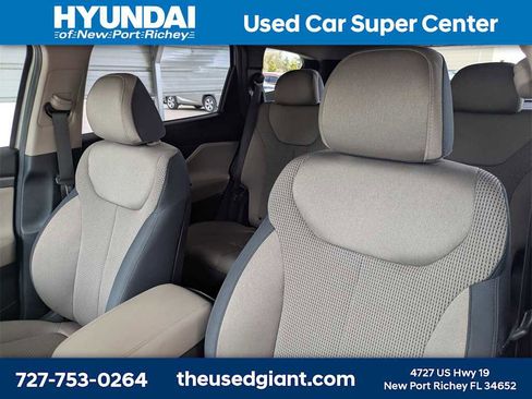 Used 2019 Hyundai Santa Fe SE image 7