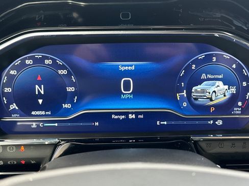 Used 2023 Chevrolet Silverado 1500 High Country w/ Technology Package image 40