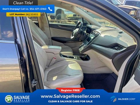 Used 2017 Lincoln MKC Reserve image 7