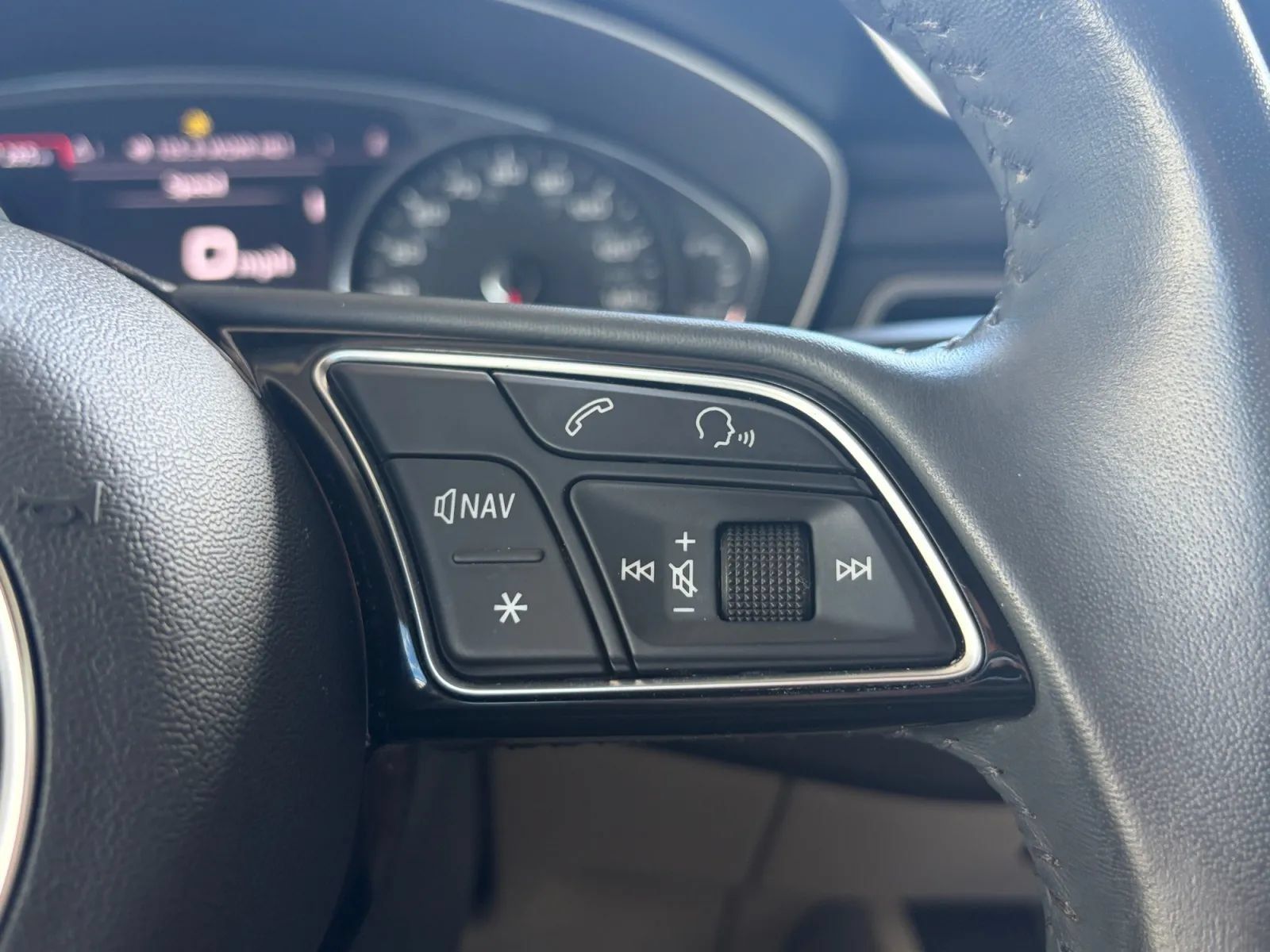 Used 2019 Audi A4 2.0T Premium w/ Convenience Package FWD image 31