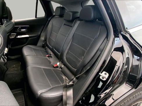 Used 2023 Mercedes-Benz GLC 300 4MATIC image 21