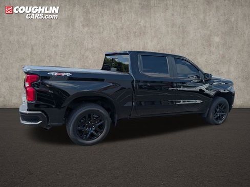 Used 2021 Chevrolet Silverado 1500 RST w/ Convenience Package II AWD/4WD image 9