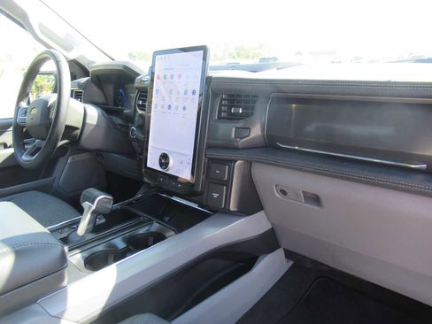 Used 2024 Ford F150 Lightning Flash image 26