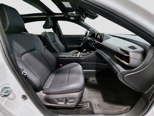 Certified 2025 Toyota Crown Platinum AWD/4WD image 22