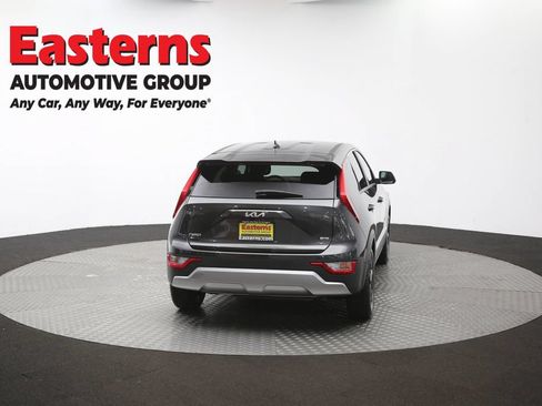 Used 2025 Kia Niro LX FWD image 35