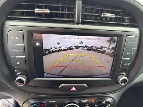 Used 2024 Kia Soul LX w/ Option Group 015 FWD image 17