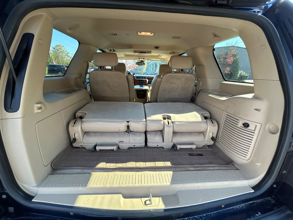 Used 2008 Chevrolet Tahoe LTZ w/ LTZ Preferred Equipment Group AWD/4WD image 34