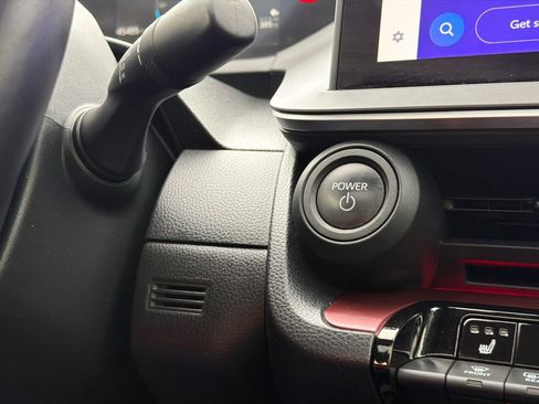 Used 2024 Toyota Prius Prime FWD image 28