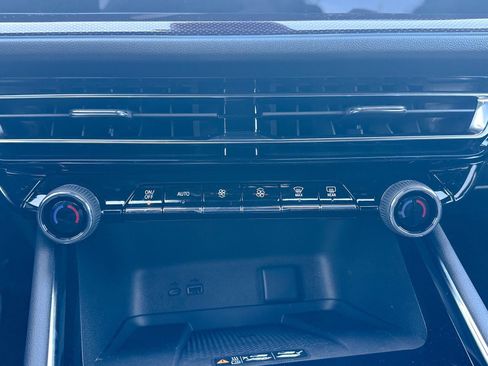 New 2026 Chevrolet Traverse Z71 w/ LPO, Floor Liner Package image 34