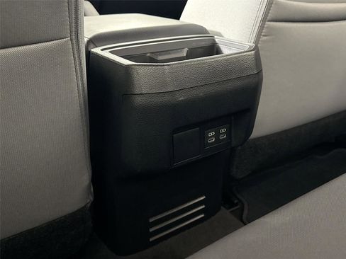 Certified 2025 Toyota Tacoma TRD Sport image 31