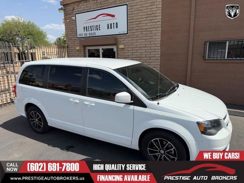 Used 2019 Dodge Grand Caravan GT FWD image 3