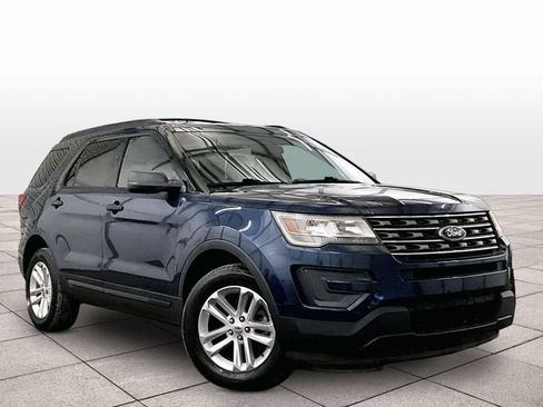 Used 2016 Ford Explorer 4WD image 3