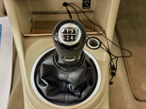 Used 2014 Volkswagen Beetle 1.8T FWD image 19
