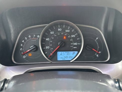 Used 2015 Toyota RAV4 LE image 19