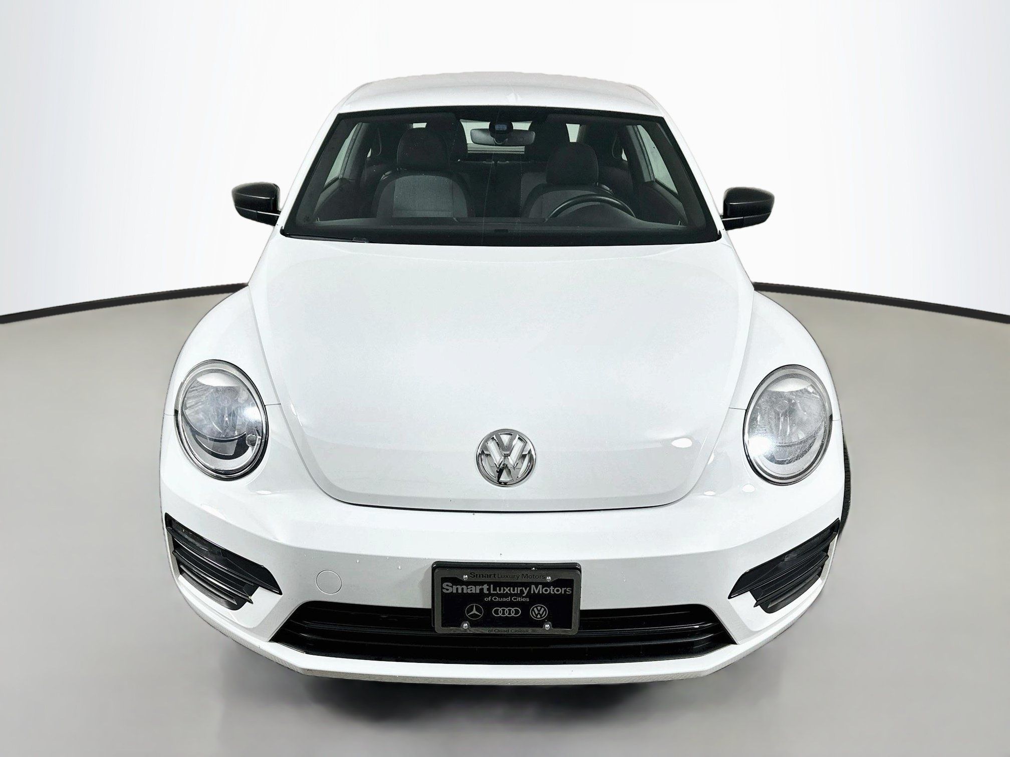 Used 2017 Volkswagen Beetle 1.8T Classic FWD image 2
