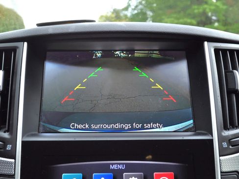 Used 2017 INFINITI Q50 2.0t w/ Moonroof Package image 18