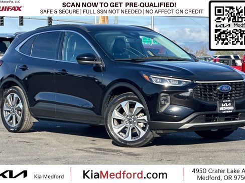 Used 2025 Ford Escape Platinum image 1