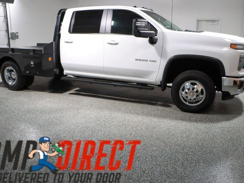 Used 2024 Chevrolet Silverado 3500 LT image 6