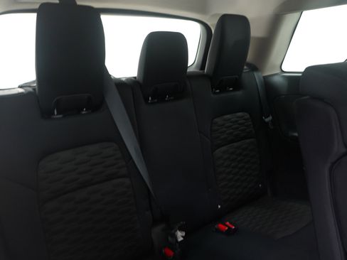 Used 2022 Nissan Pathfinder SV image 13